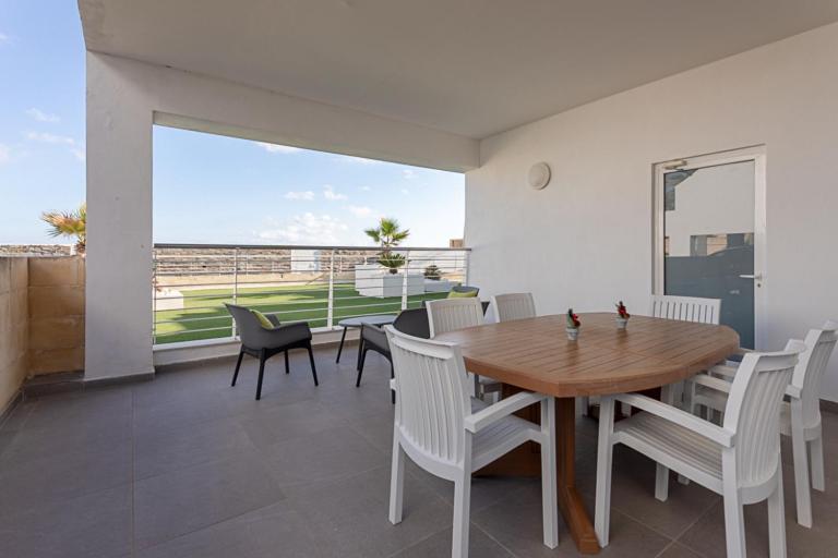 The Sea-Bank Villa Apartments Marsaskala Exteriör bild